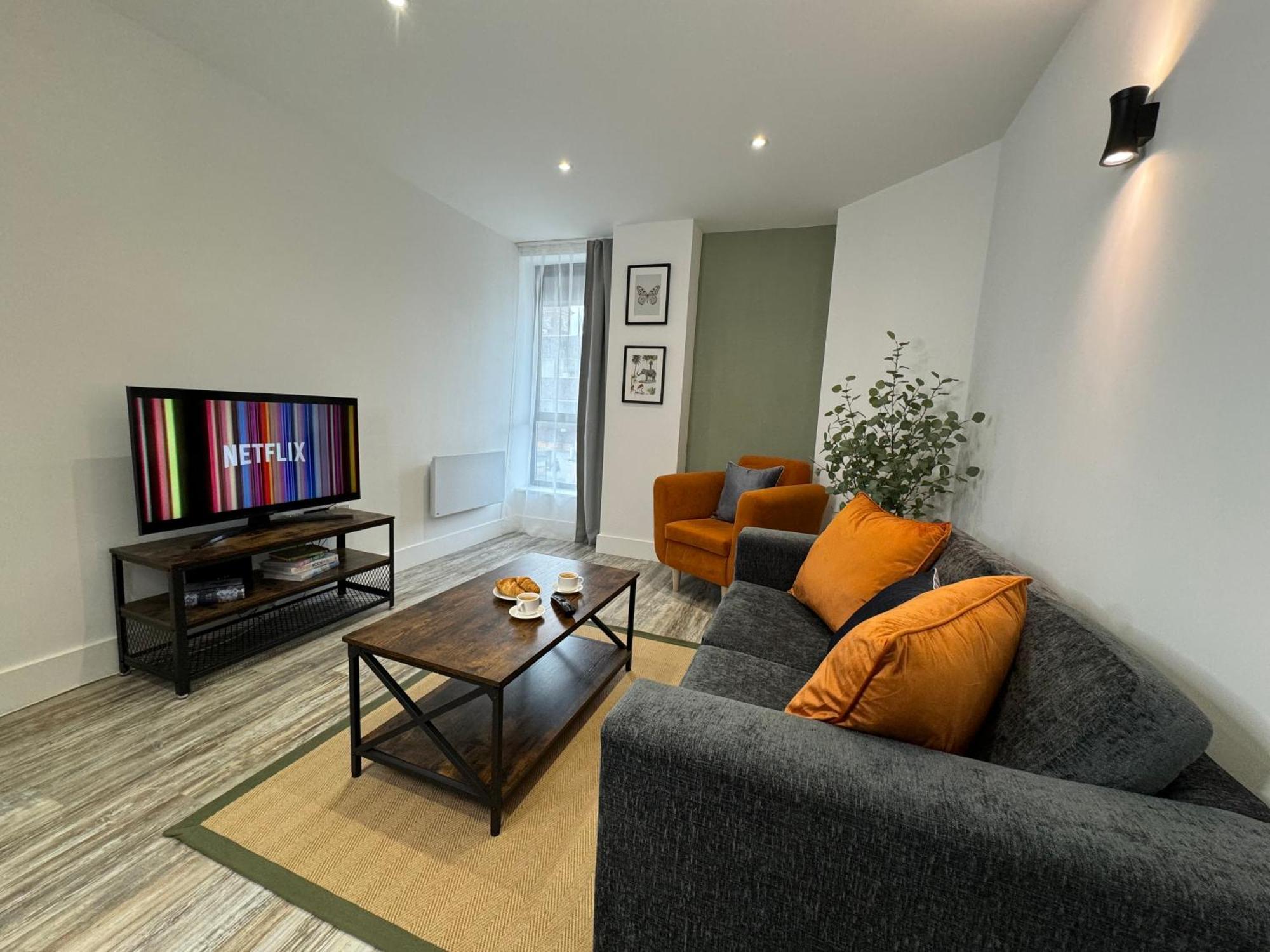 Modern One-Bedroom Apartment سويندون المظهر الخارجي الصورة